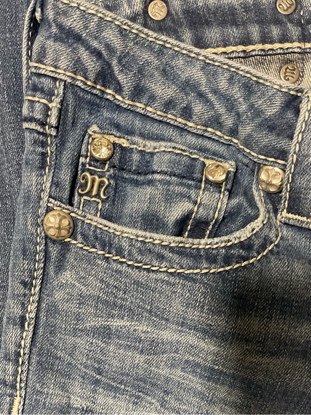 Miss Me Bootcut Jeans Size 29 Y2K Rhinestone Pocket Stretch Denim Western - Picture 2 of 10